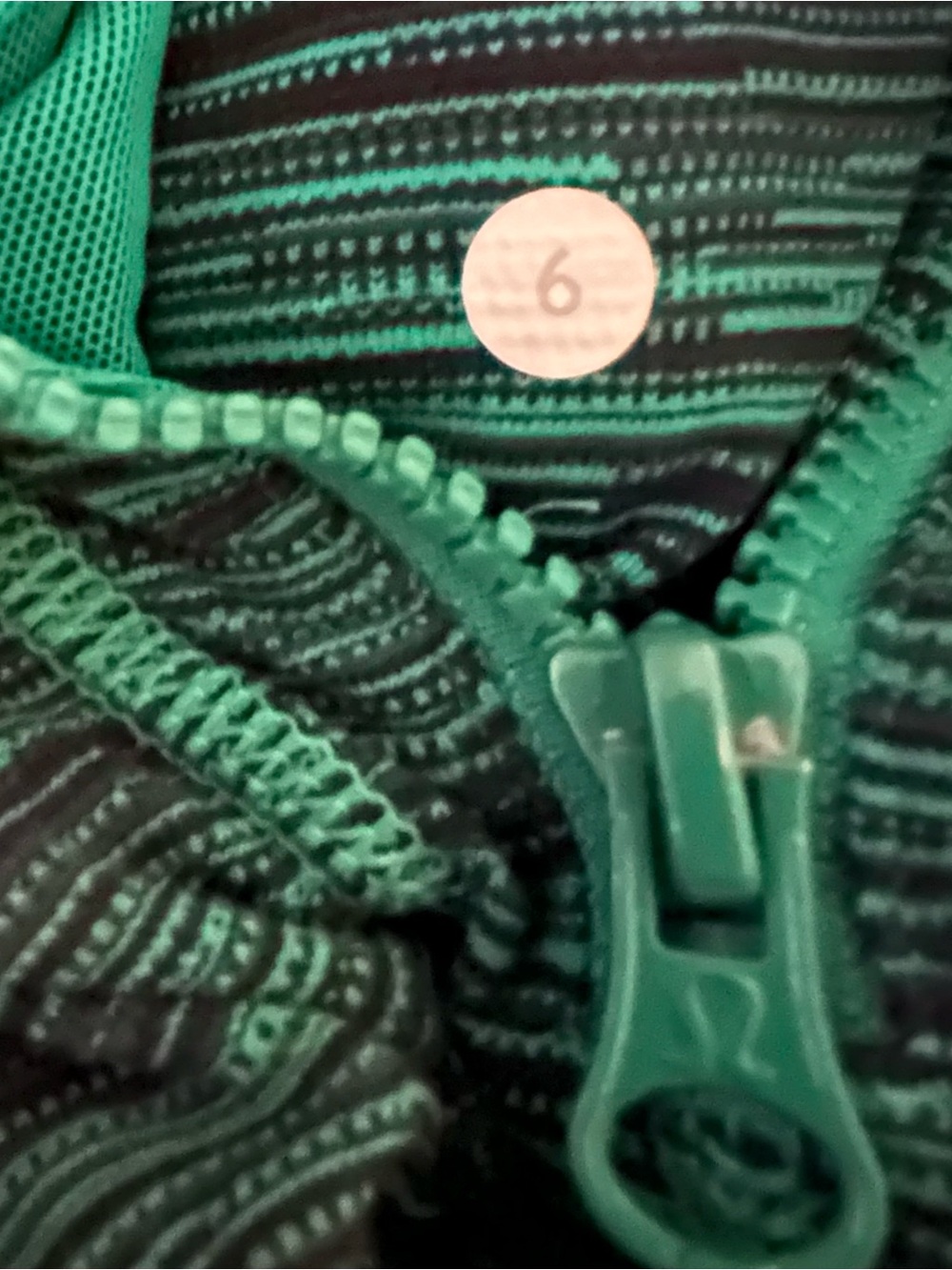 Lululemon Define Jacket Size 6 Cyber Jungle Green Hero Blue Flattering Fit $128 - Picture 6 of 6